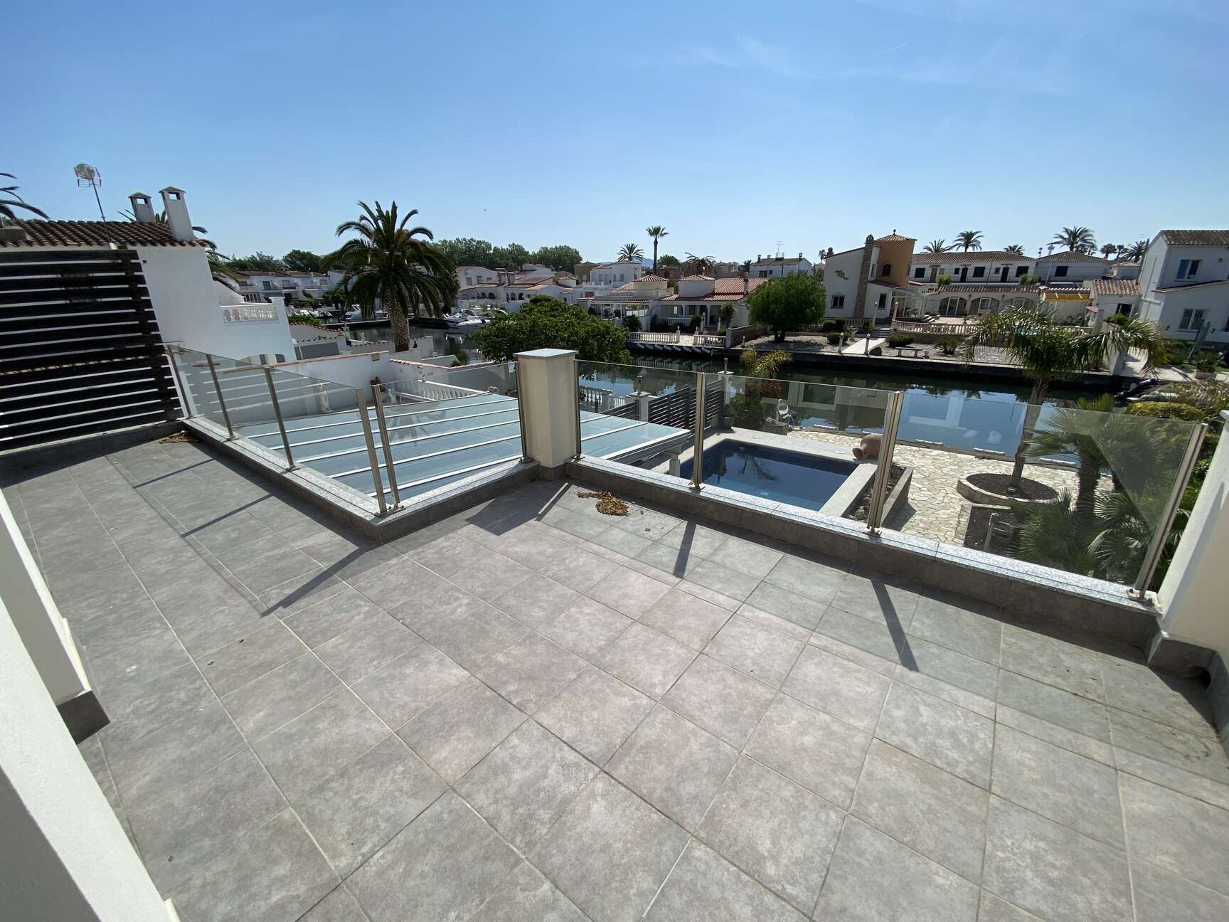 Magnificent house with 12.5 m mooring in Empuriabrava