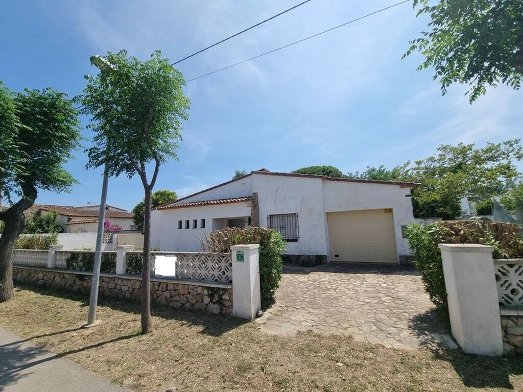 Opportunity of house for sale in Empuriabrava