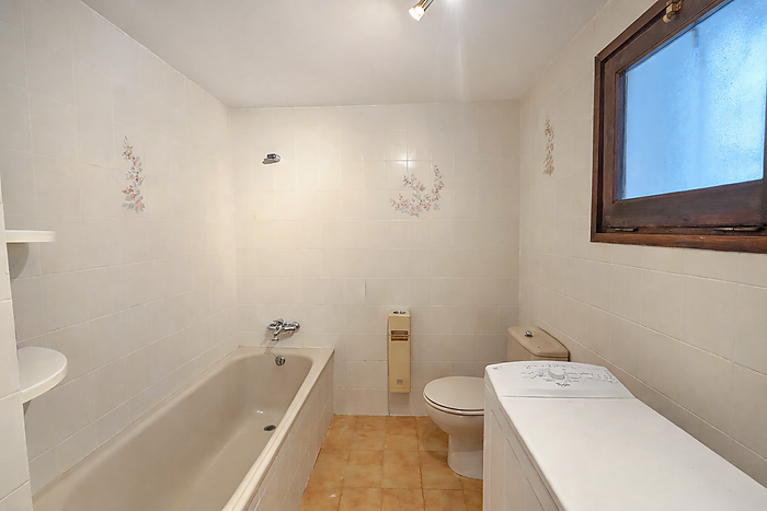 Apartment for sale in Roses.