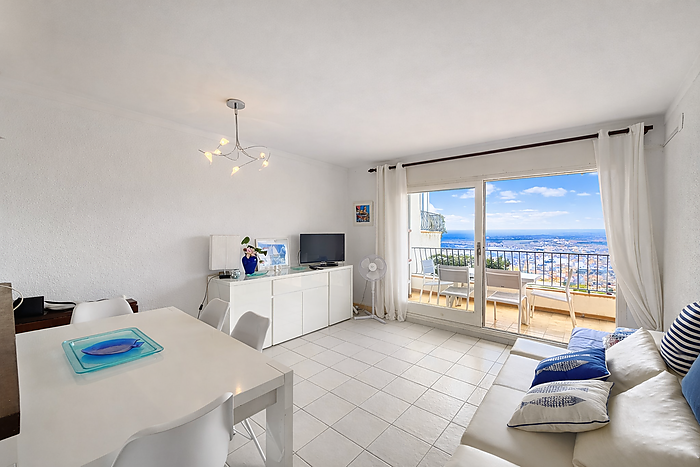 Apartment for sale in Roses.