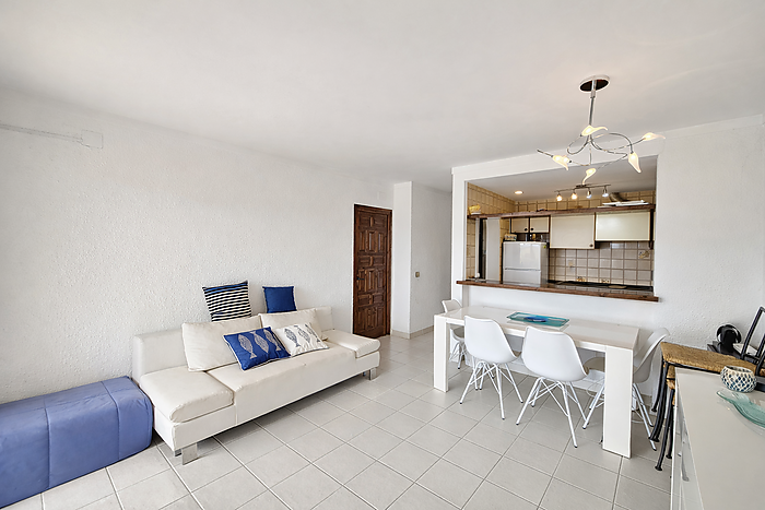 Apartment for sale in Roses.