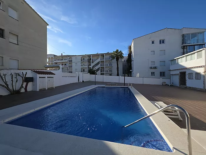 House for sale in Empuriabrava in a big channel