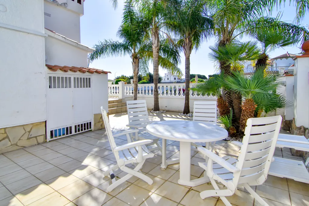 Maison à vendre à Empuriabrava au canal large