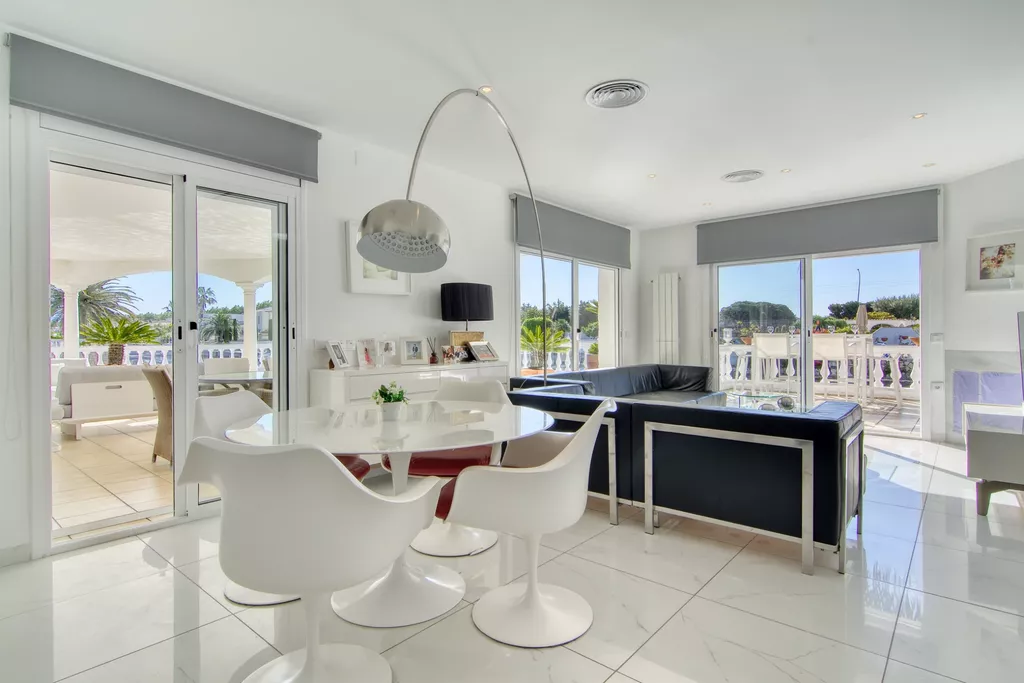 Maison à vendre à Empuriabrava au canal large