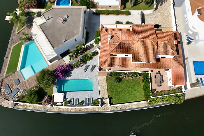 Casa a la venda a Empuriabrava
