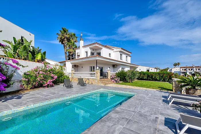 Casa a la venda a Empuriabrava