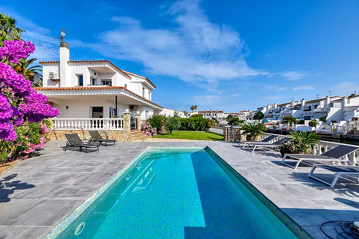 Casa a la venda a Empuriabrava
