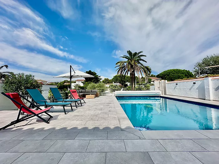 Casa a la venda a Empuriabrava