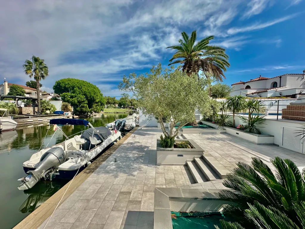 House for sale in Empuriabrava