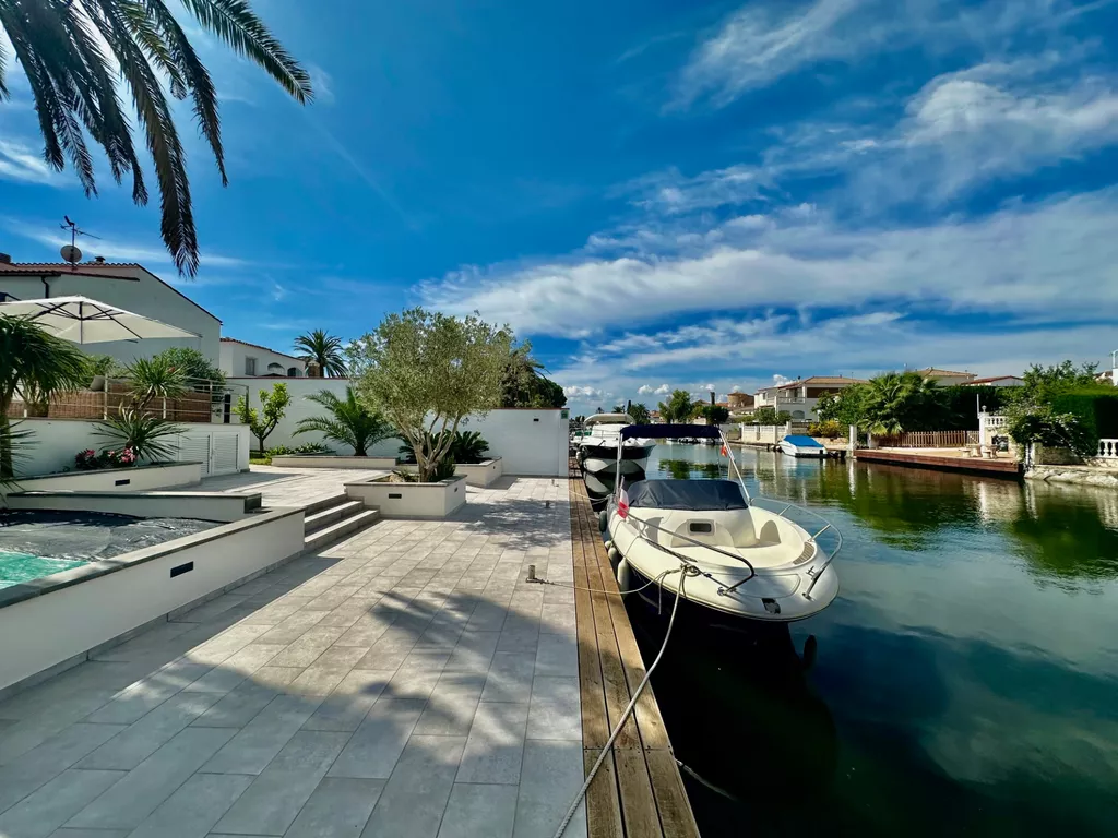 House for sale in Empuriabrava