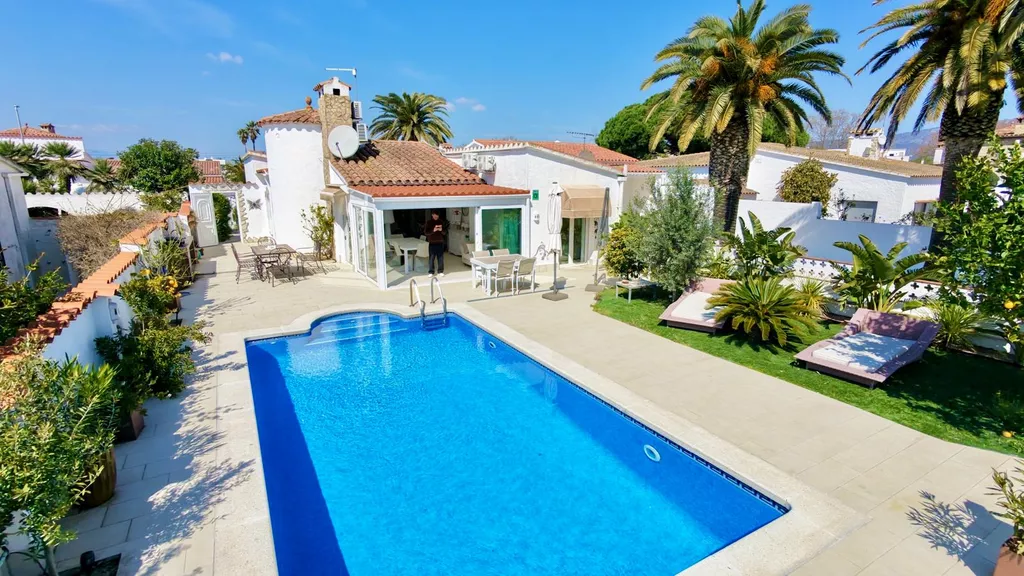Casa a la venda a Empuriabrava