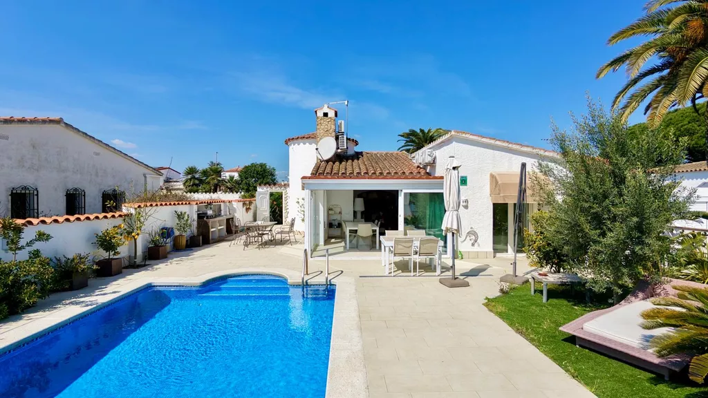 Casa a la venda a Empuriabrava