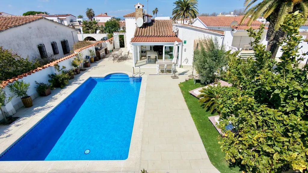 Casa a la venda a Empuriabrava